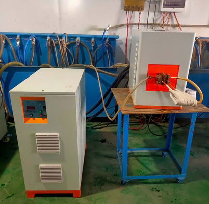 Bon prix 80-200Khz 100KW Équipement de traitement thermique par induction de chauffage par induction ultra-haute fréquence en ligne