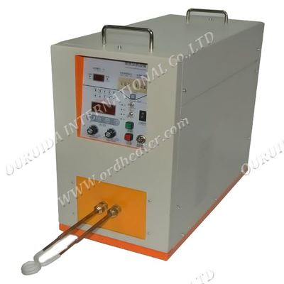 Principe de chauffage Induction du champ magnétique Machine de chauffage ultra haute fréquence Légère Intellect avancé