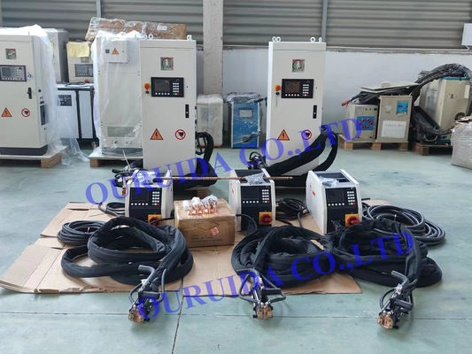 Appareil de chauffage à boulons à induction IGBT portable équipé d'un refroidisseur industriel pour turbines