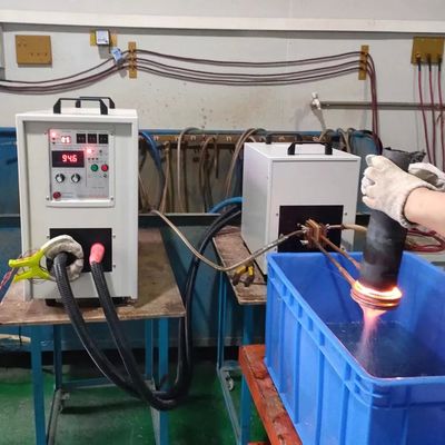Machine de chauffage par induction haute fréquence 50kW avec 22 ans d'expérience et 18 mois de garantie