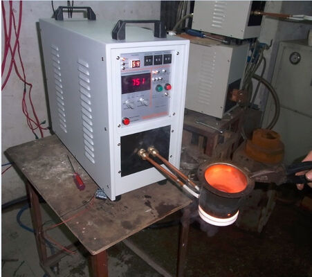 Bon prix Machine de chauffage par induction à bas prix pour four de fusion d'or de 2 kg (HF-15KW+2KG) en ligne