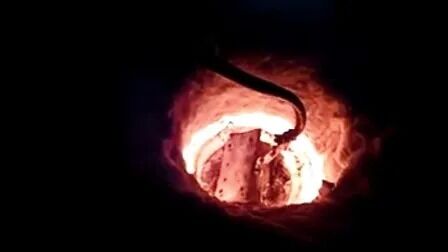 Bon prix Machine de chauffage par induction à haute fréquence avec fonderie d'or (HF-15KG+2KG fonderie) en ligne