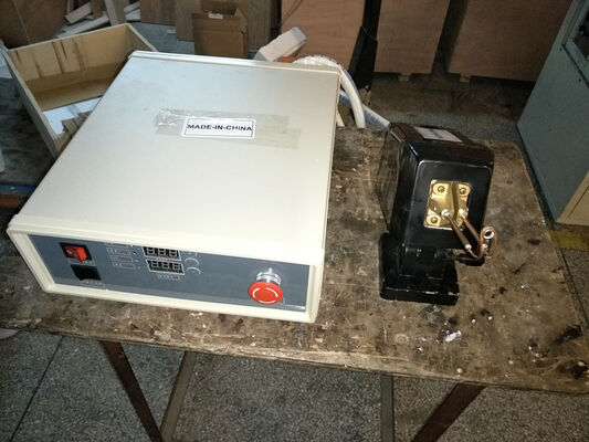 Bon prix UF-06AC Appareil de chauffage par induction à ultra-haute fréquence en ligne