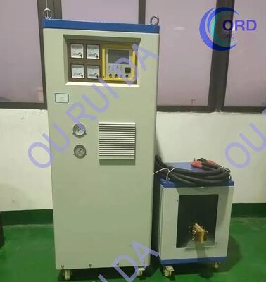 Bon prix Machine de chauffage par induction de fournisseur chinois pour le forgeage à chaud / Trempe / Recuit / Chauffage / Fusion avec barre / tuyau / billette de métaux (DSP-160KW) en ligne
