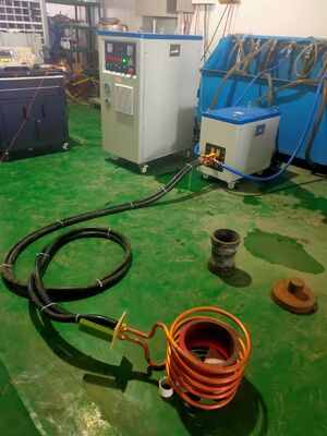 Bon prix Machine de chauffage par induction à moyenne fréquence Mf-120kw avec connexion flexible de 4m en ligne